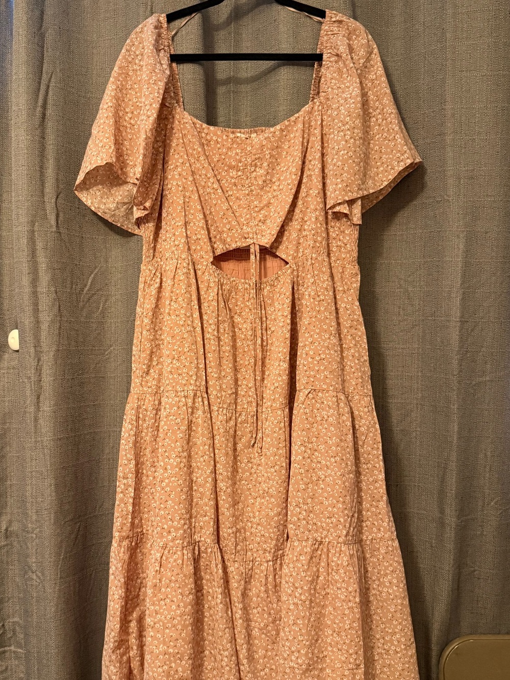 Light Pink/Peach Floral Maxi Dress with Front Keyhole and Tie